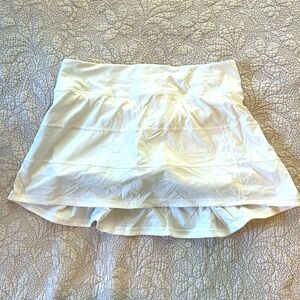 NWOT Lulu Lemon white tennis skort in 8 Tall
